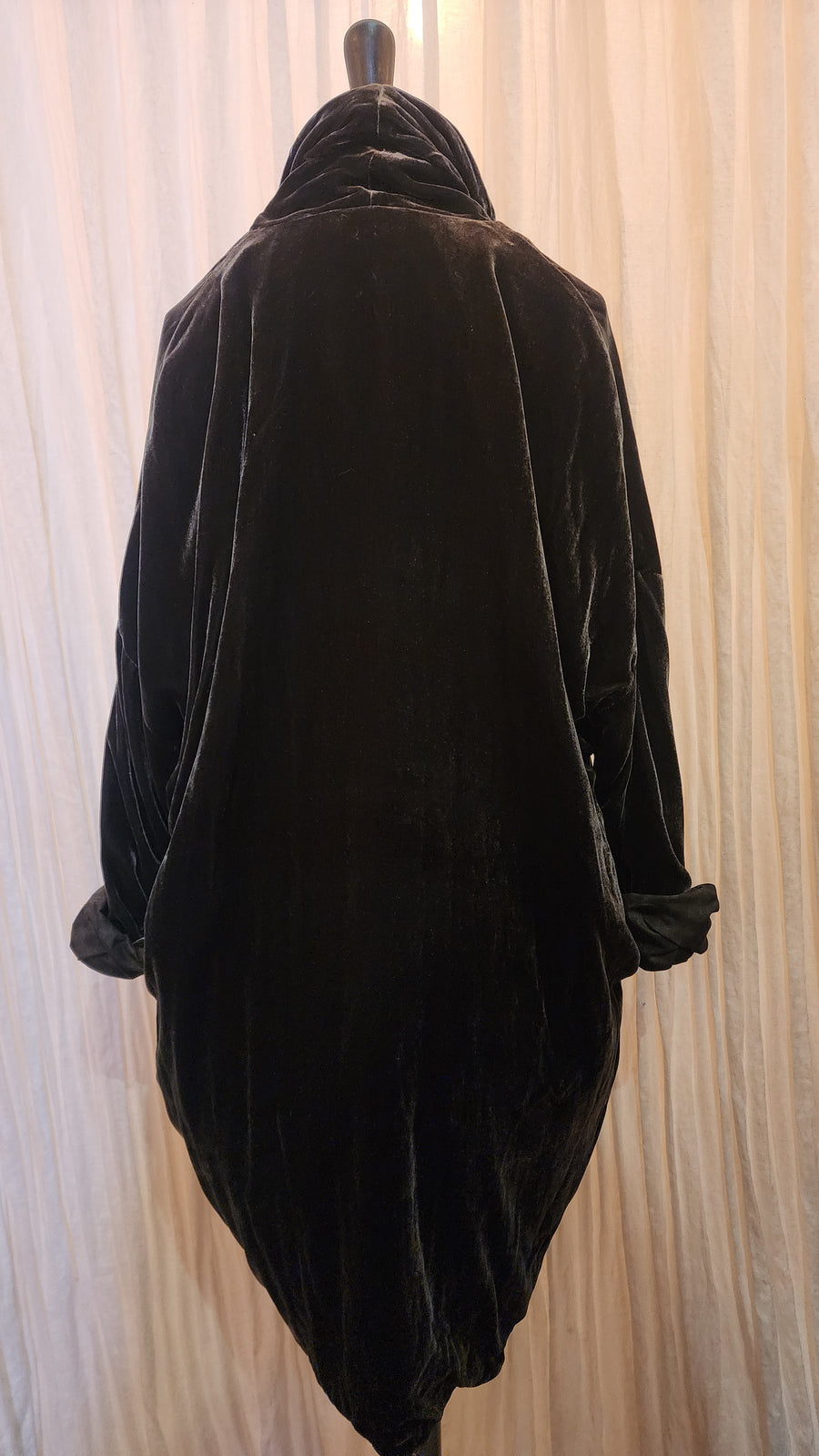 Cocoon coat (Silk velvet ) - Black