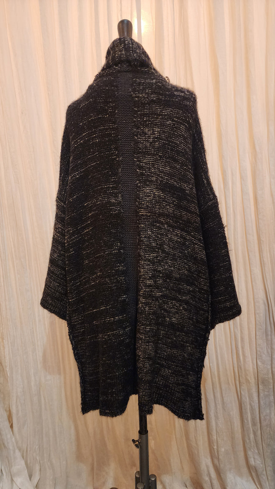 kimono style cardigan with mesh detail (alpaca)- blk marble