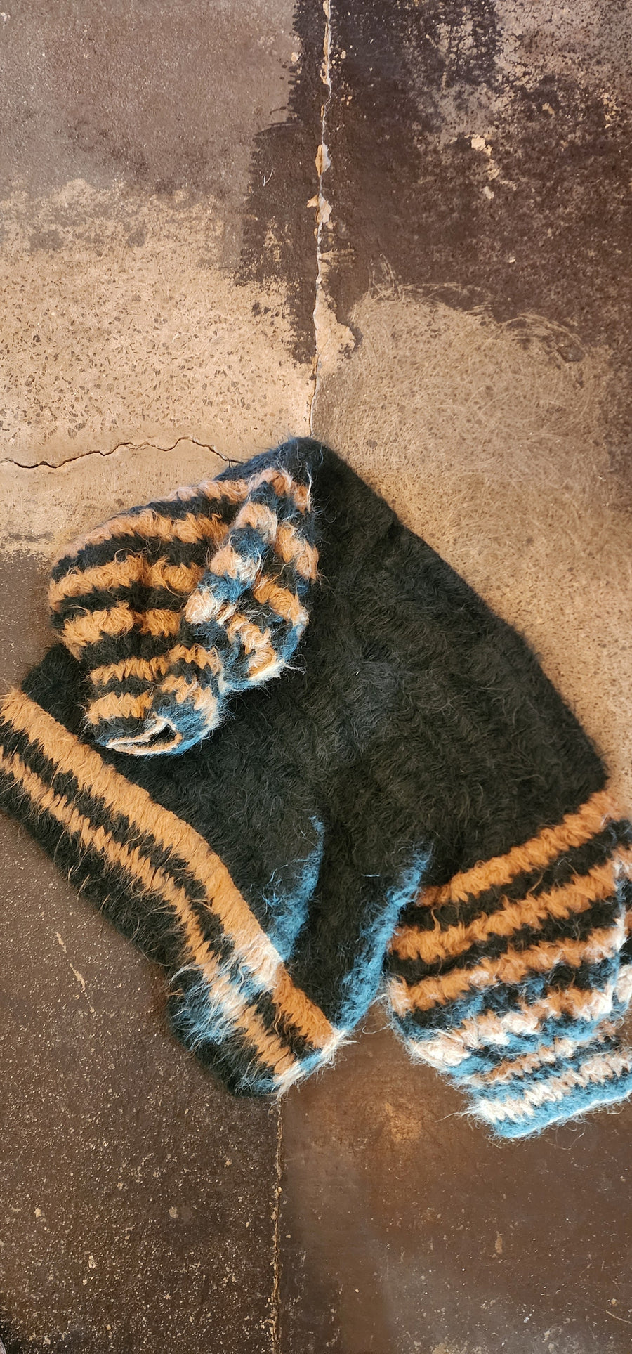 Hand-Crochet Balloon Sleeve Sweater (Alpaca)