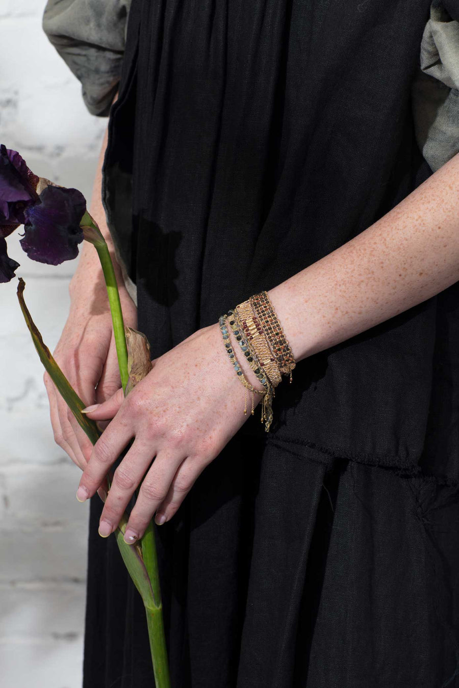 Hand Loom Gold Plated Bracelet  Precious Rosetta - Mauve Sapphire