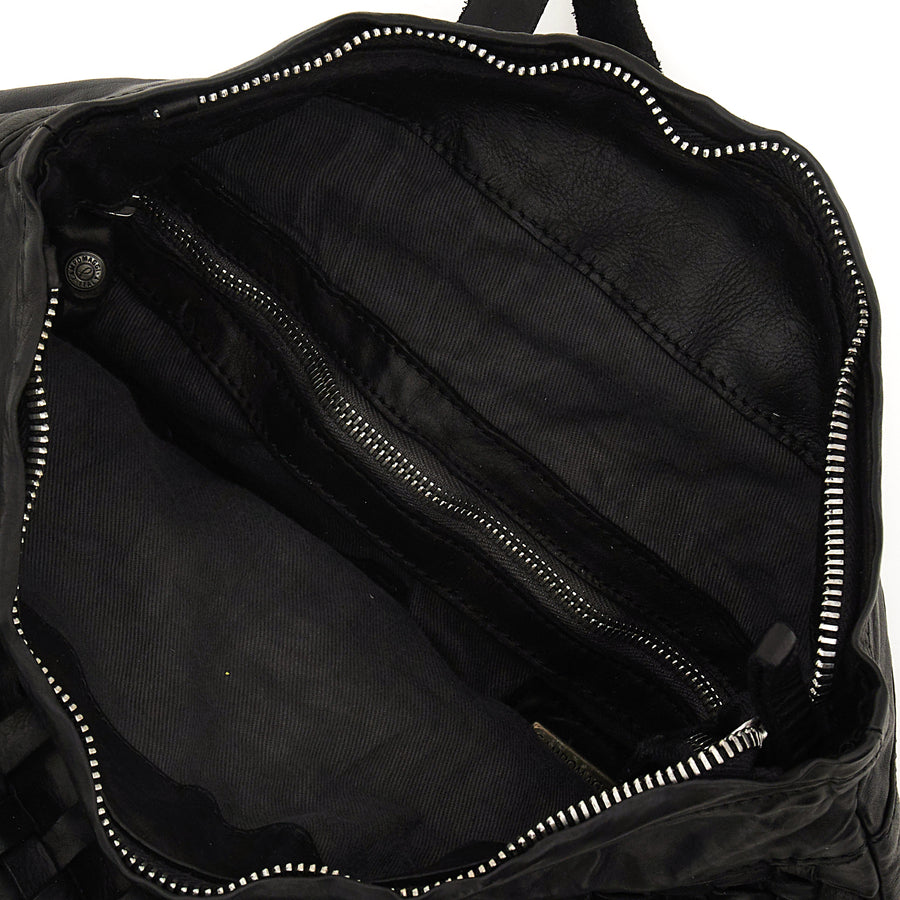 Edera Back pack in garment-dyed cowhide leather - Black