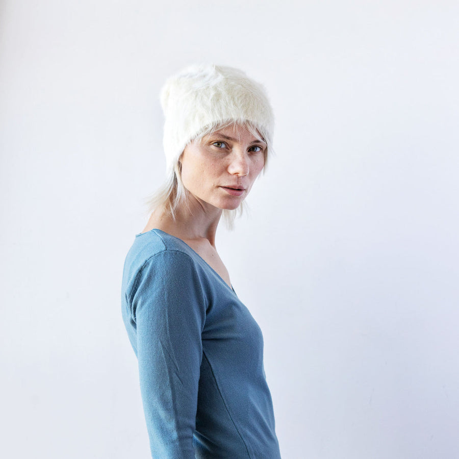 Cuffia Angora-  Ruby Red