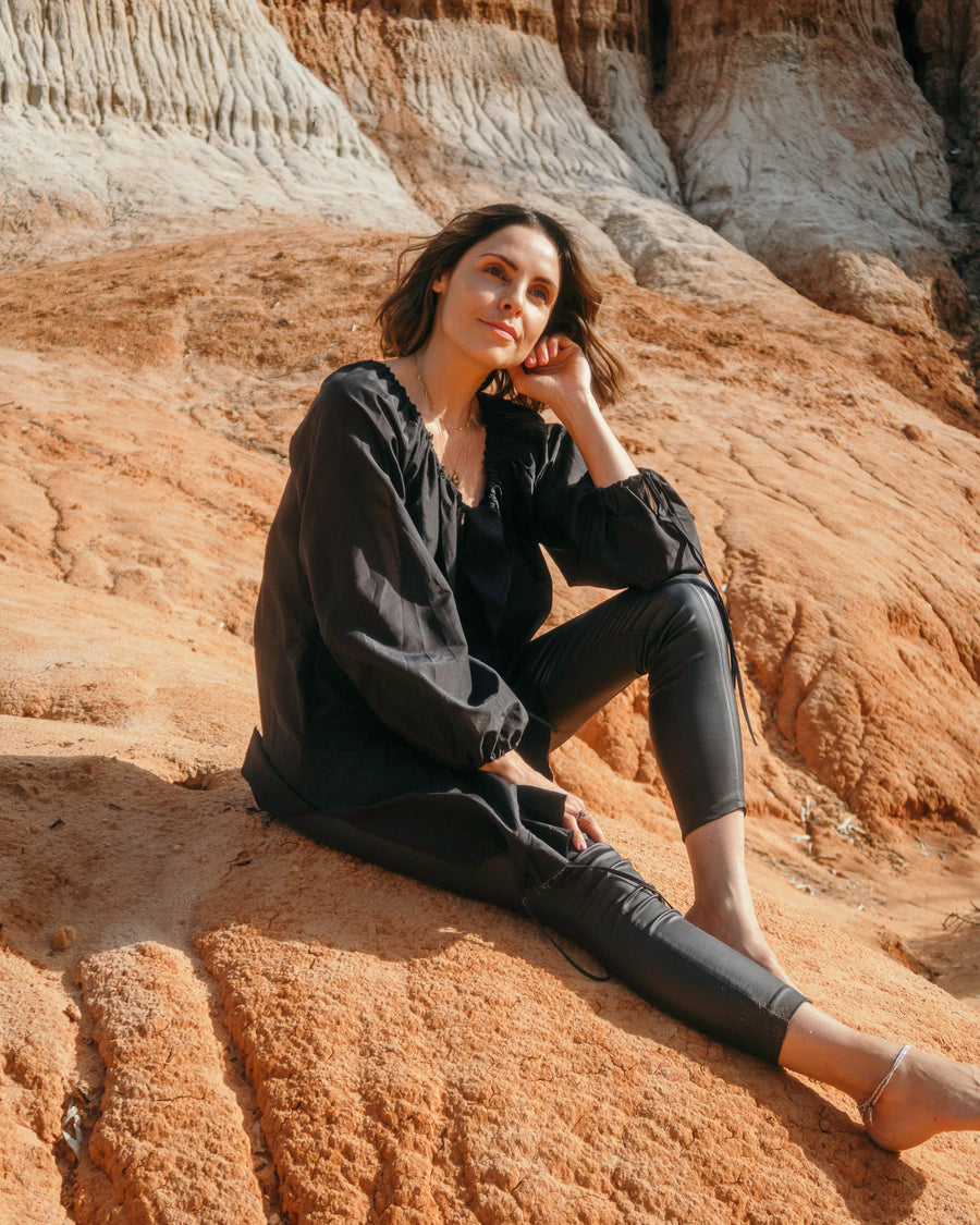 Flounce Blouse (Cotton/Silk) - Black