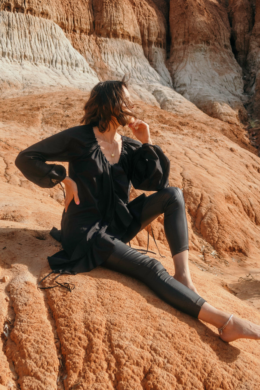 Flounce Blouse (Cotton/Silk) - Black