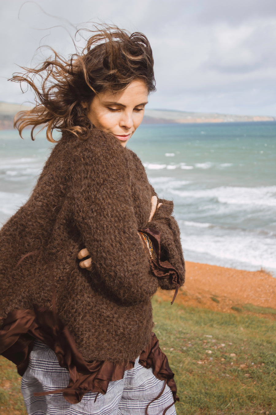 Hand Loom Sweater Detachable Collar (Alpaca) Black