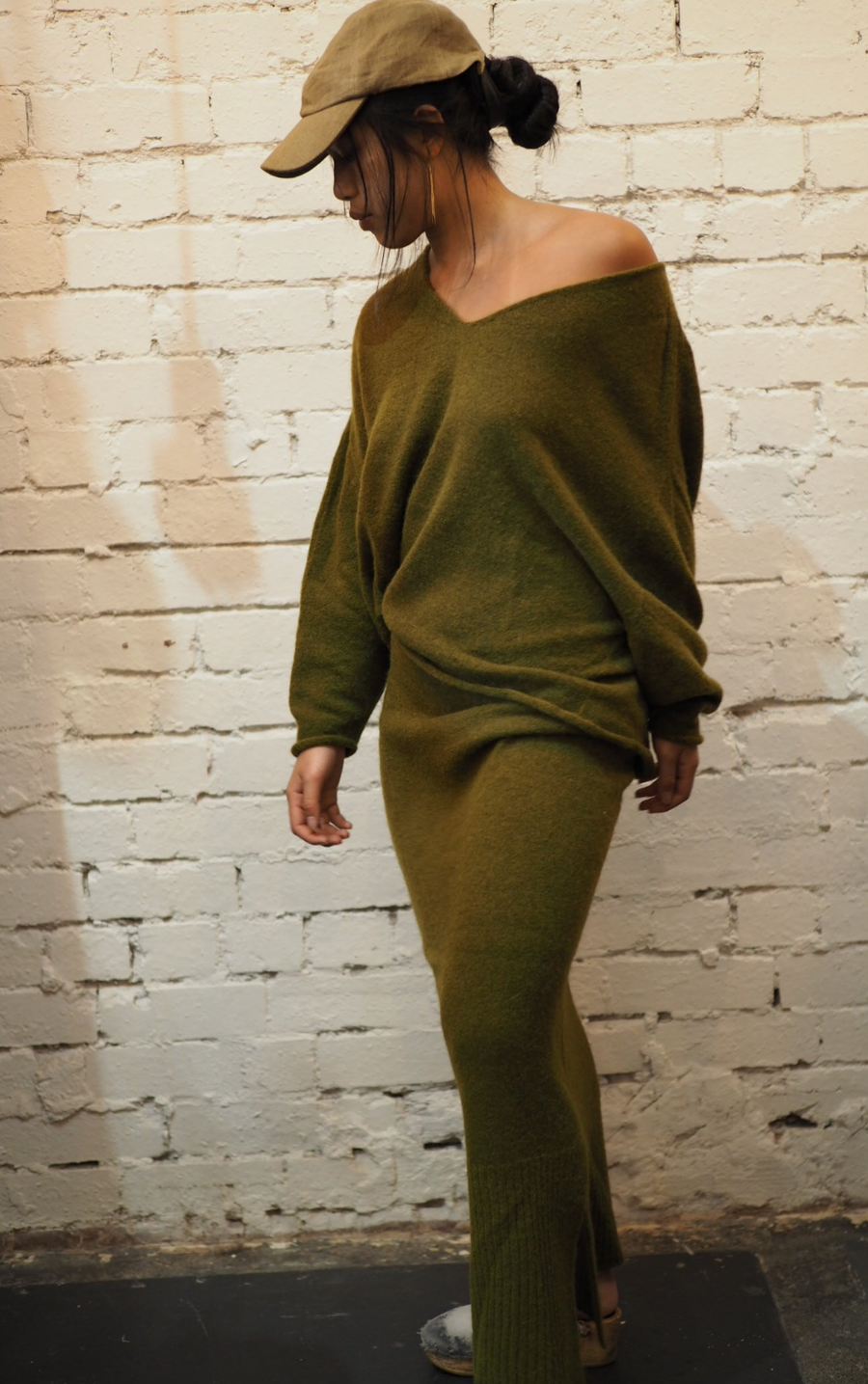 Light weight pencil skirt (Baby alpaca) - Moss green