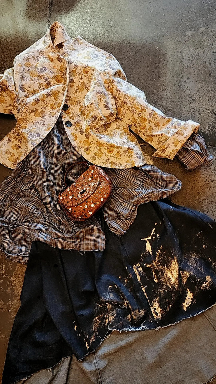 Pintuck Shirt (Linen) - Navy/White/rust prince of wales Check