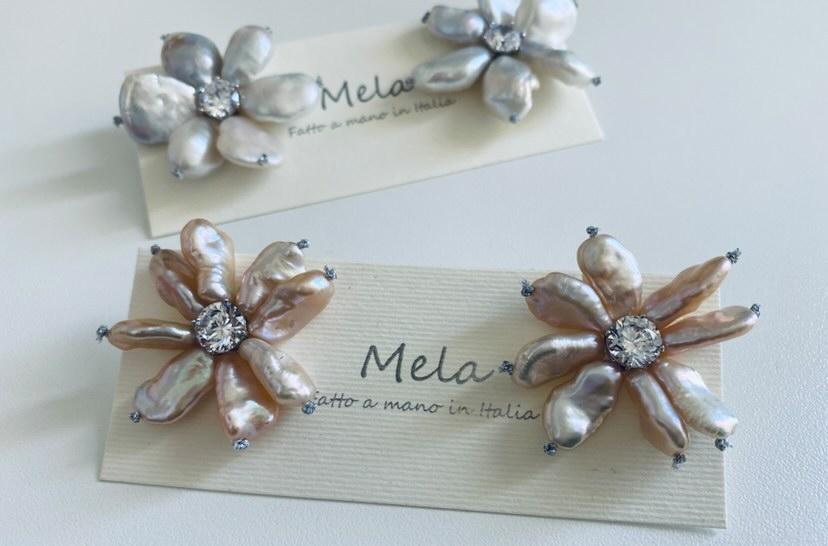 Mela flower pearl studs + zirconia earrings