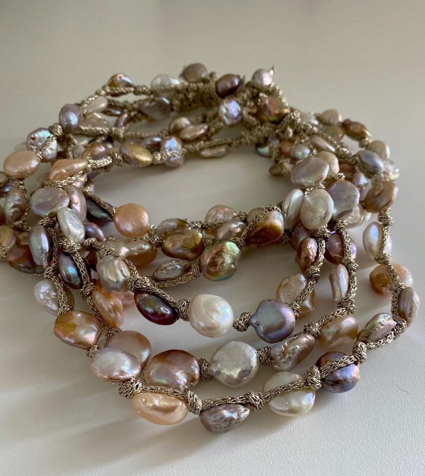 Multi pearl necklace on metallic silk thread