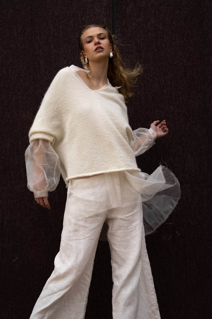 Luxe Light Weight V-Neck Sweater (Alpaca) - Ivory