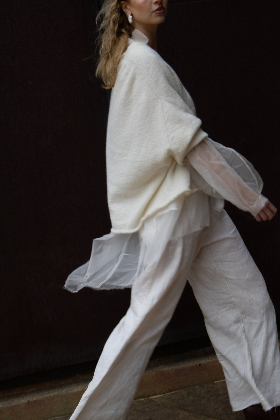Luxe Light Weight V-Neck Sweater (Alpaca) - Ivory