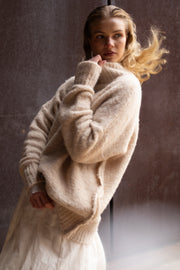 Turtle neck Sweater (Alpaca) - oatmeal