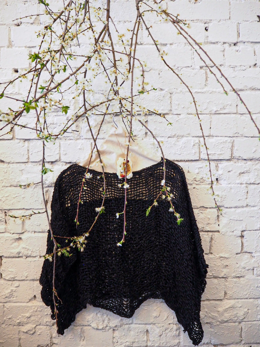 amano black linen crop top 