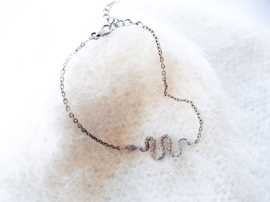 Sterling Silver Snake bracelet with diamonds