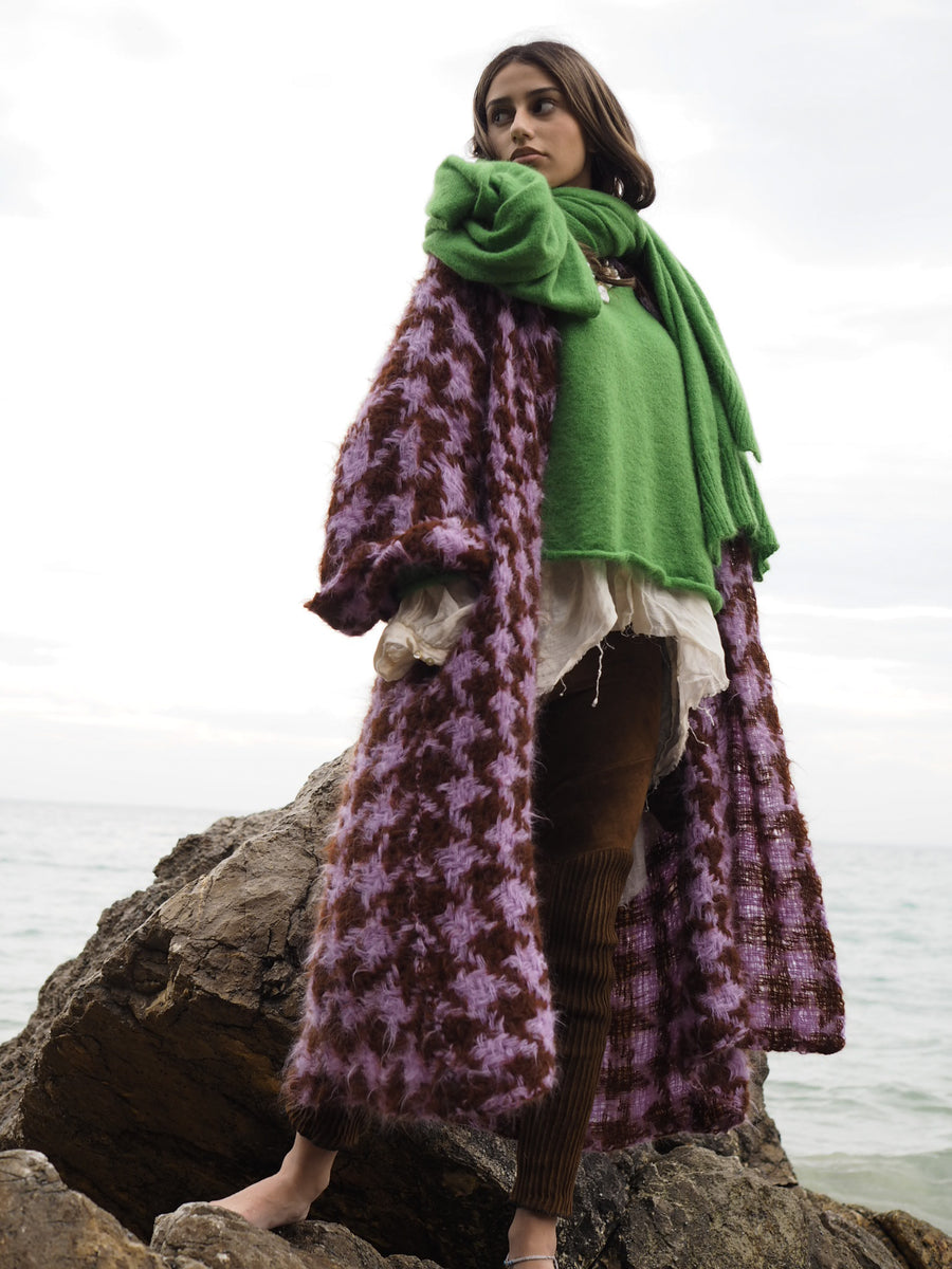 Hand-loom Maxi coat in large houndstooth weave (Alpaca) - Lilac/Cognac