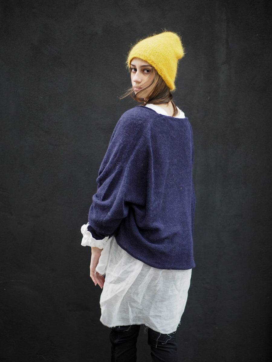 Light Weight V-Neck Sweater (Alpaca) - Iris Blue