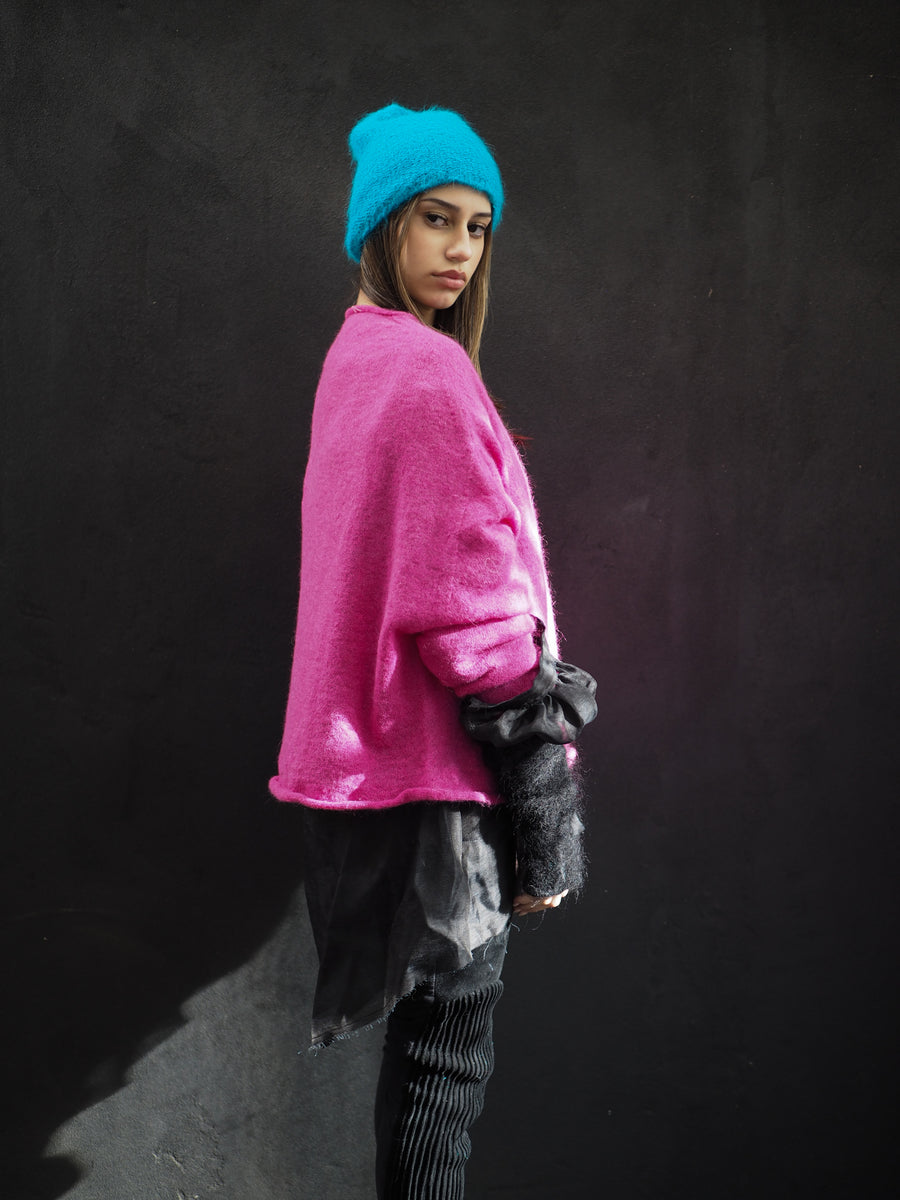 Light Weight V-Neck Sweater (Alpaca) - Candy Pink