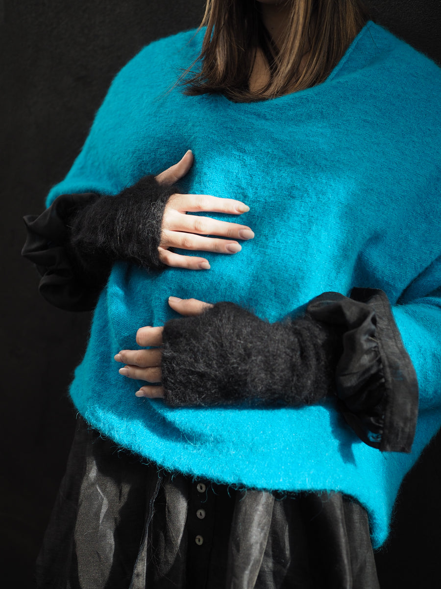 Long Luxe Mittens / Sleeves (Suri Alpaca)