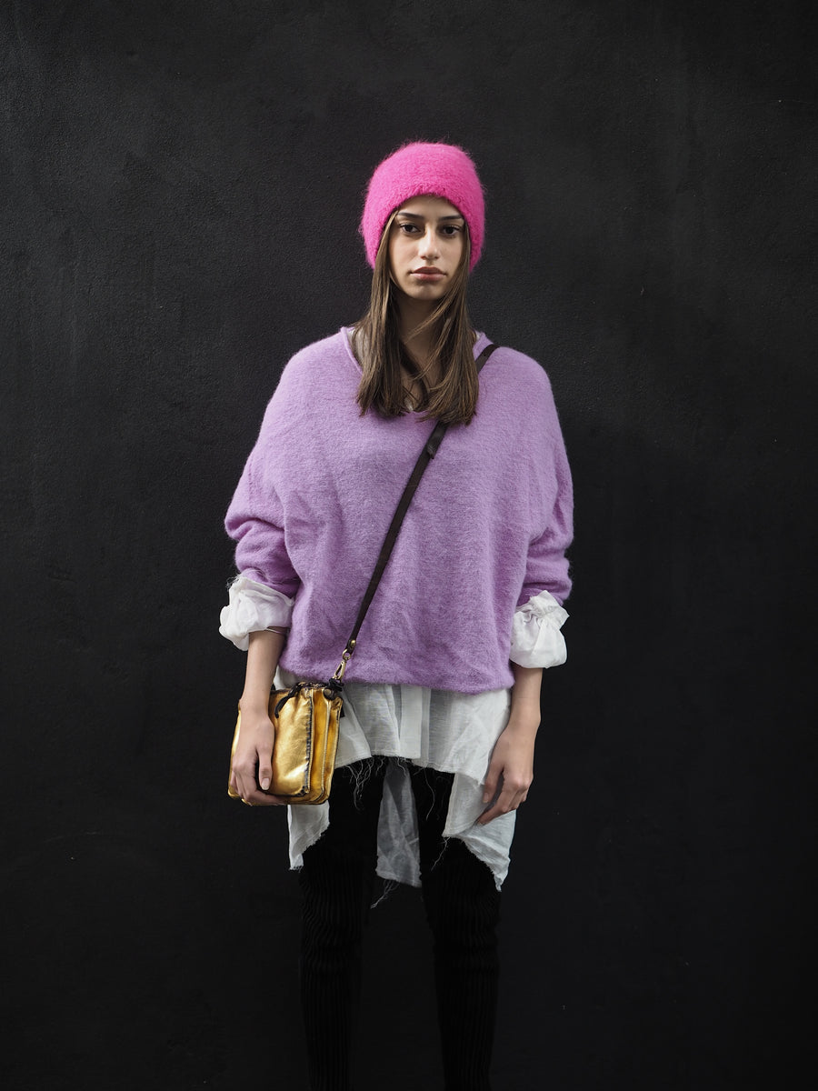 Luxe Light Weight V-Neck Sweater (Alpaca) - Lilac