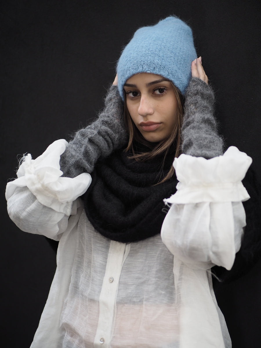 Luxe Knitted Beanie (Suri Alpaca) Blue