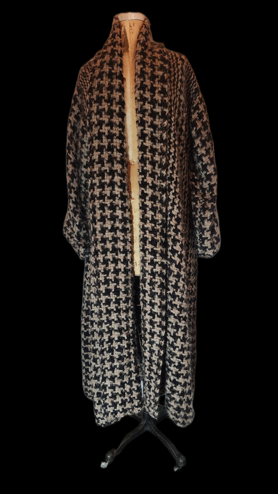 Ultra Maxi handloom coat - baby Houndstooth weave