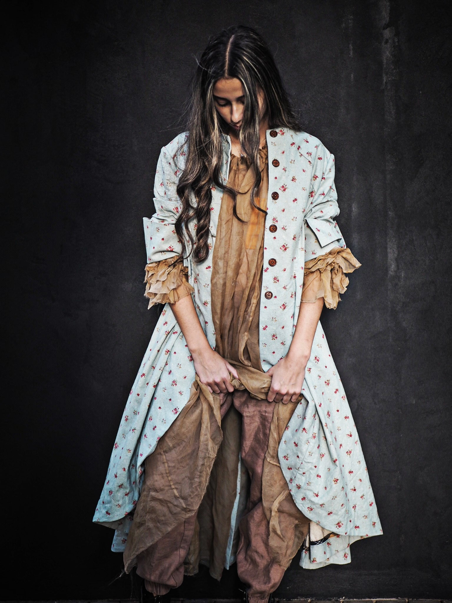 Maxi Riding Coat (Linen) - Peri Winkle Bitsy Flora – Amano by