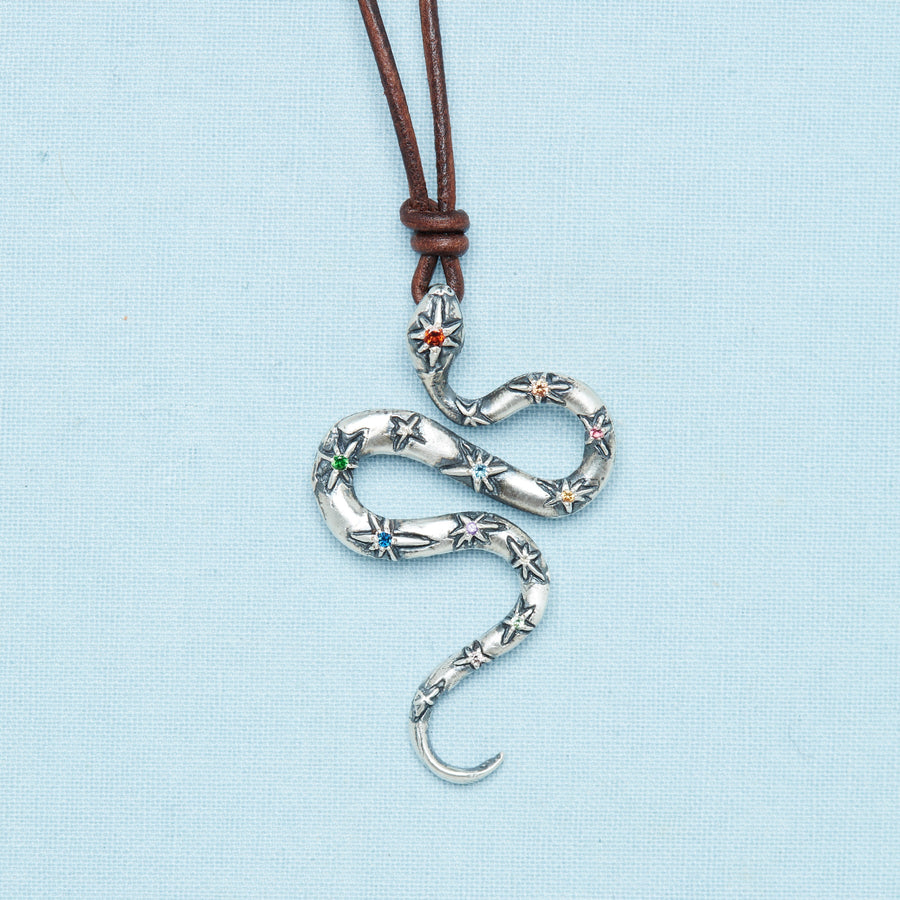 Linden necklace with Sissou the snake pendant