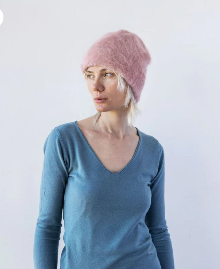 The Cuffia Angora beanie - Antique pink by Milliner Reinhard Plank