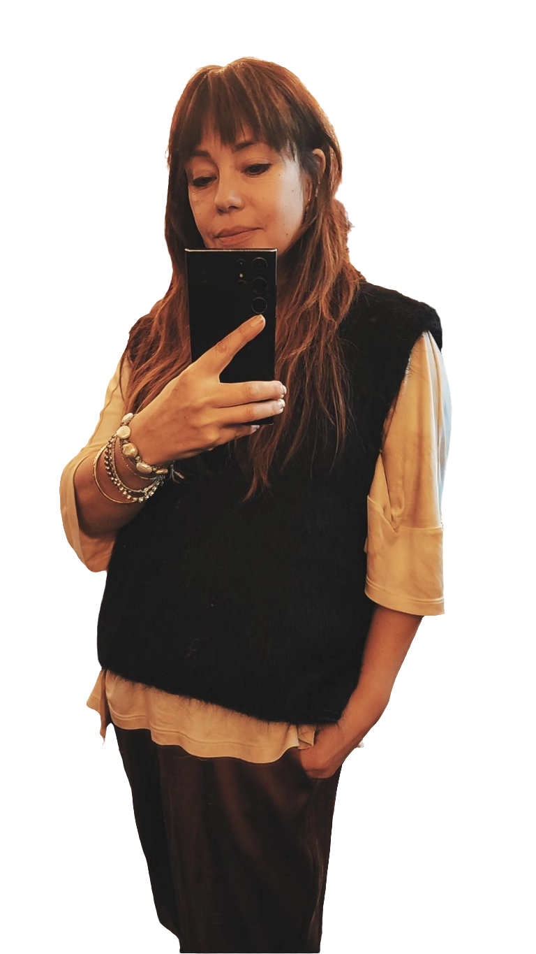 knitted V neck Vest (Alpaca) - Black