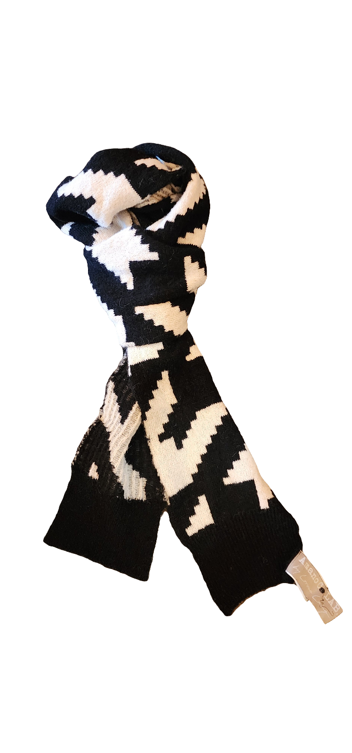 Houndstooth Jacquard Scarf (Alpaca) Black-Ivory
