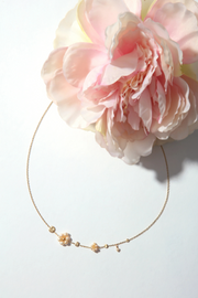 GARDEN NECKLACE - PEARL FLOWER SHORT