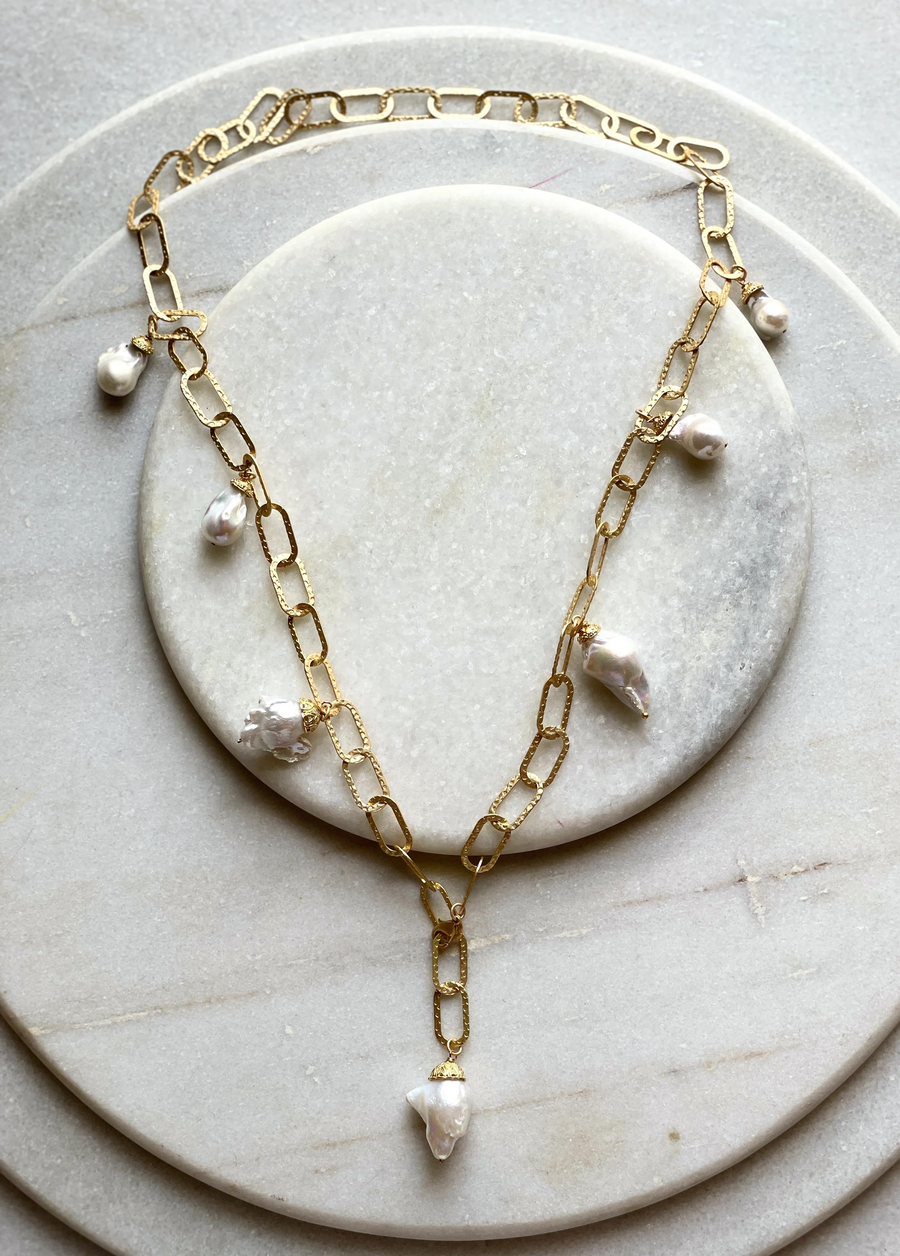 Loop Necklace