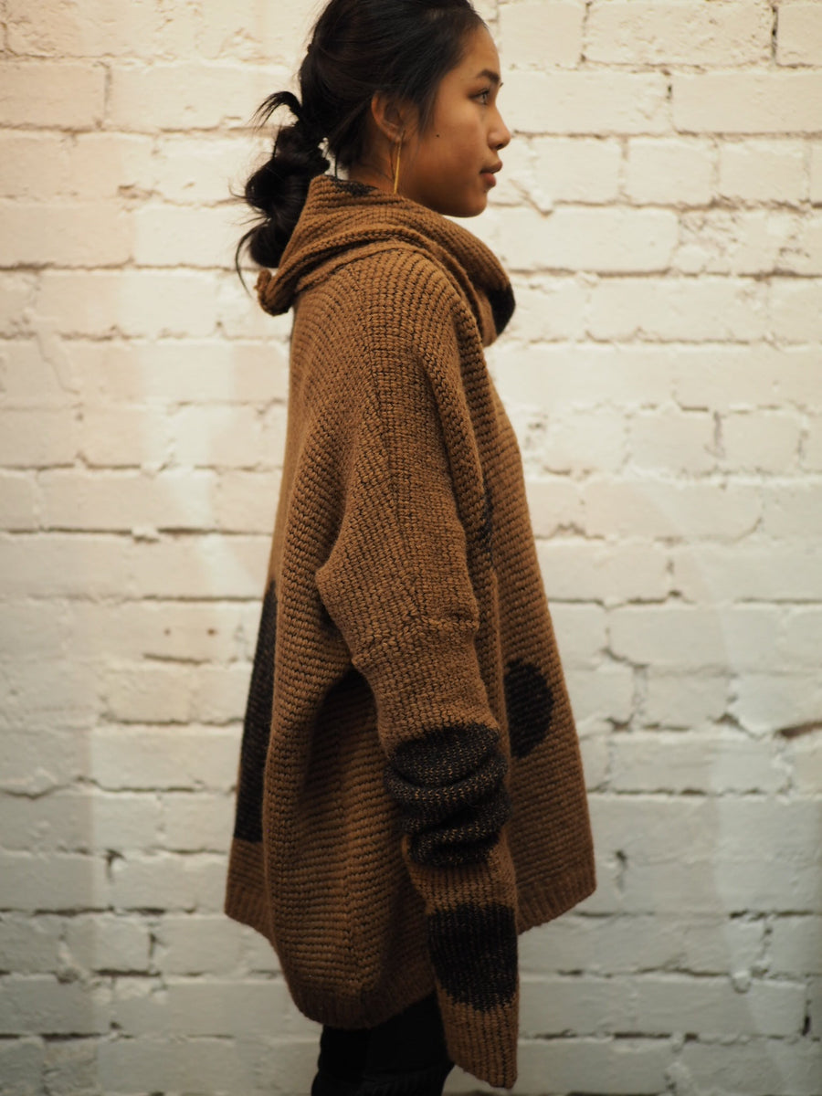 Over Size Spot Sweater (Alpaca) - Camel / Pink