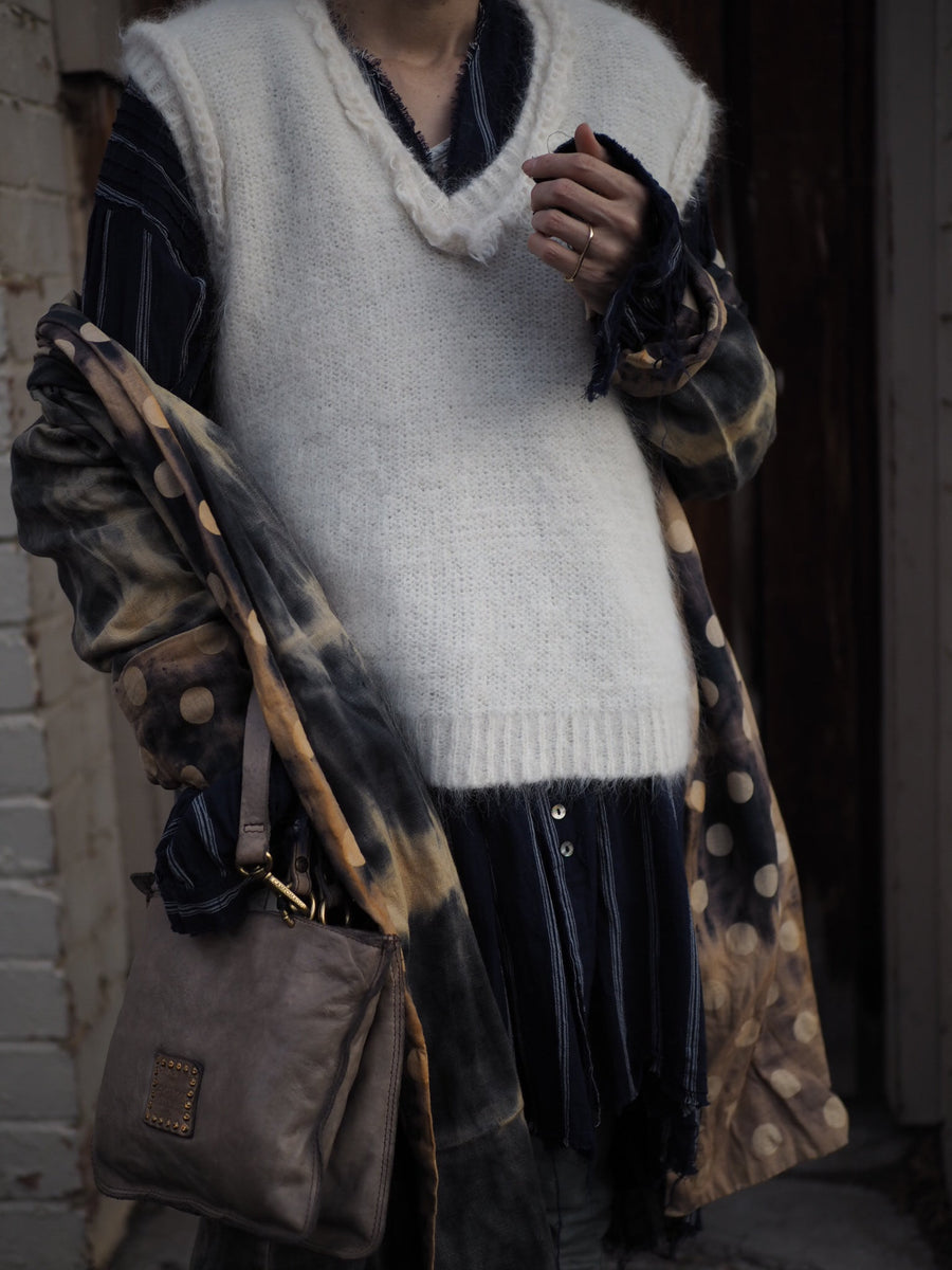 Luxe V Neck Vest (Alpaca) - Snow