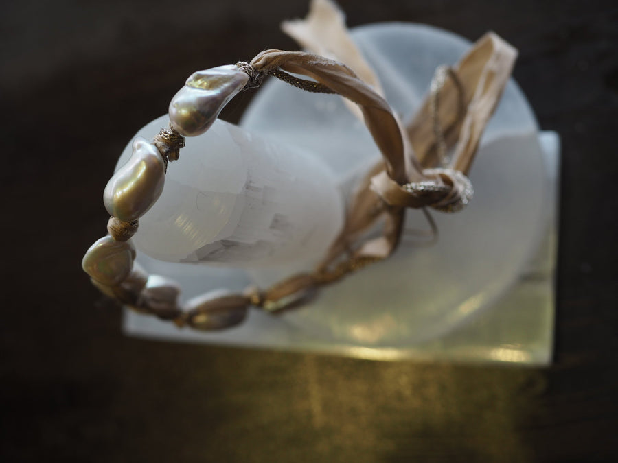 Silk Ribbon Baroque Pearls Necklace - Natural Silk Ivory Pearls