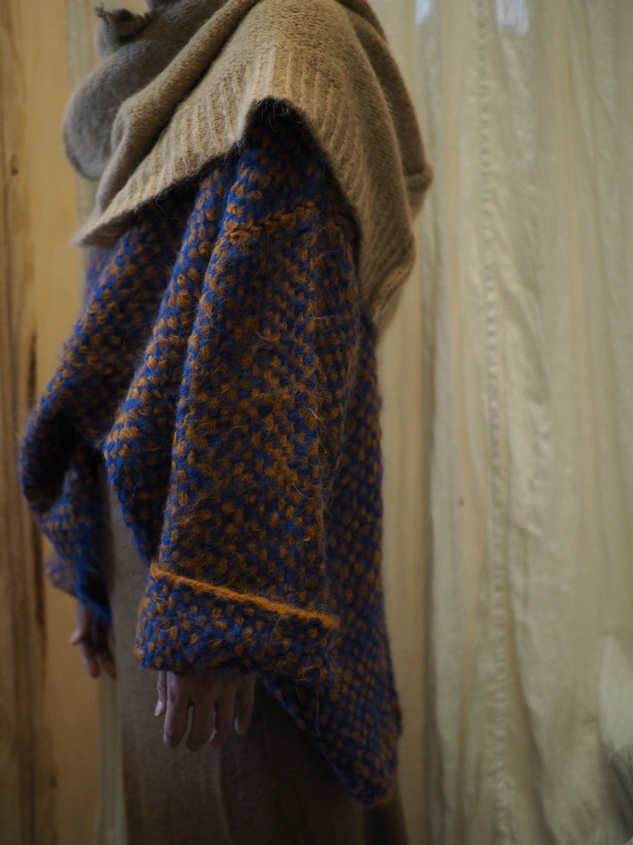 Hand Loom 2 Tone Sweater (Alpaca)