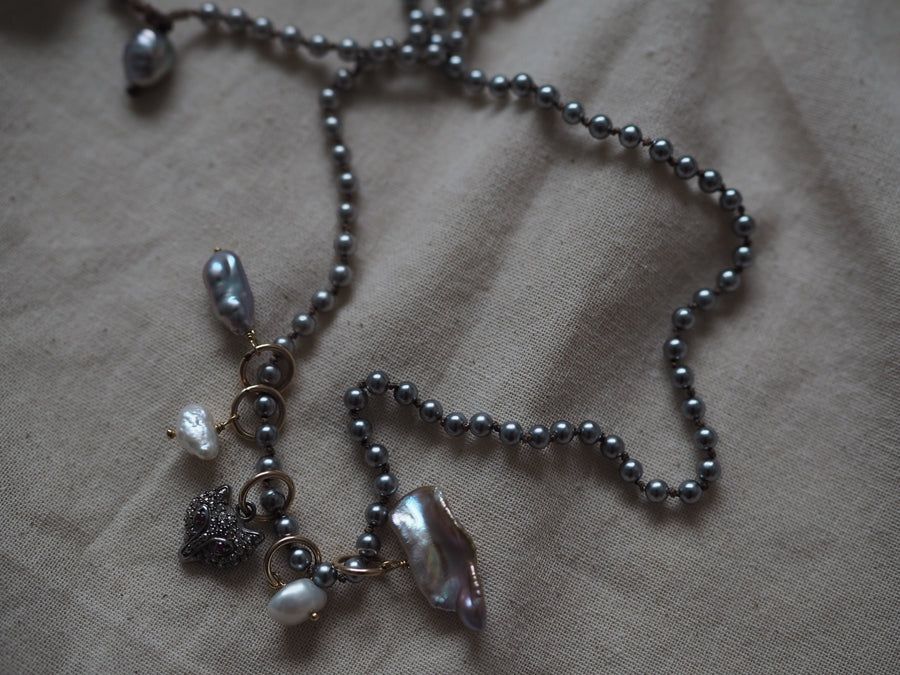 Foxy on grey Pearls