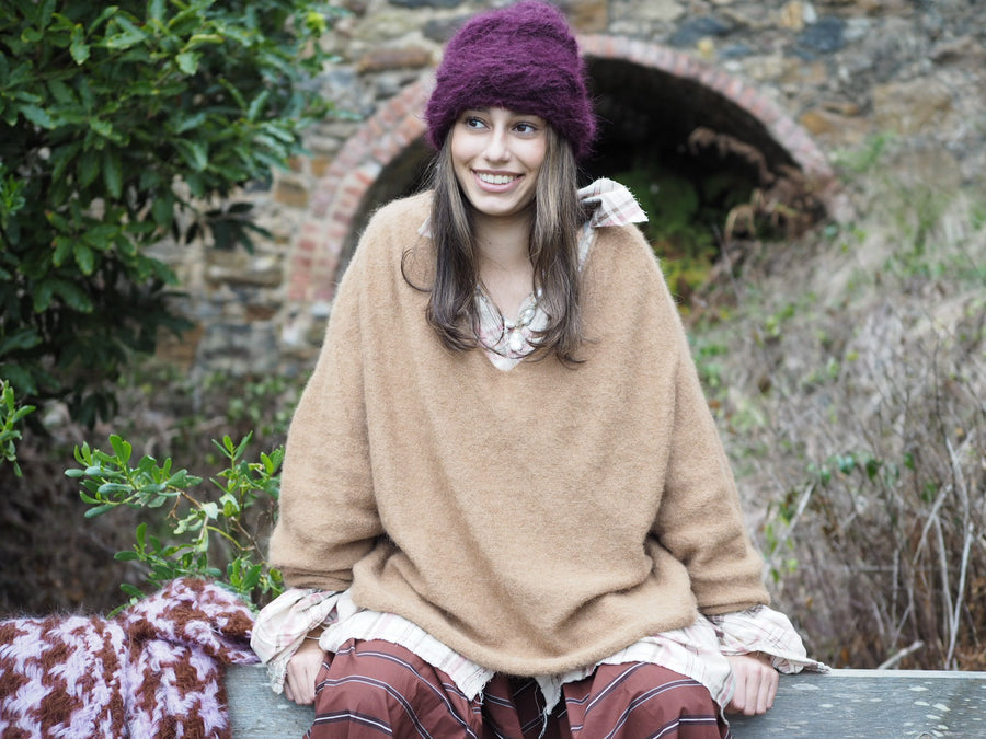 Luxe Light Weight V-Neck Sweater (Alpaca) - Camel