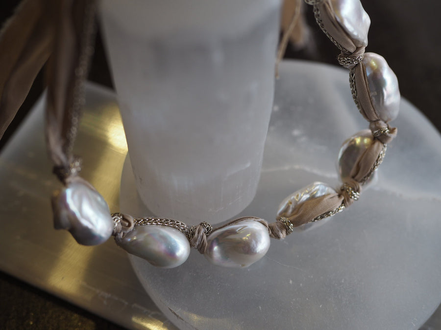 Silk Ribbon Baroque Pearls Necklace - Natural Silk Ivory Pearls