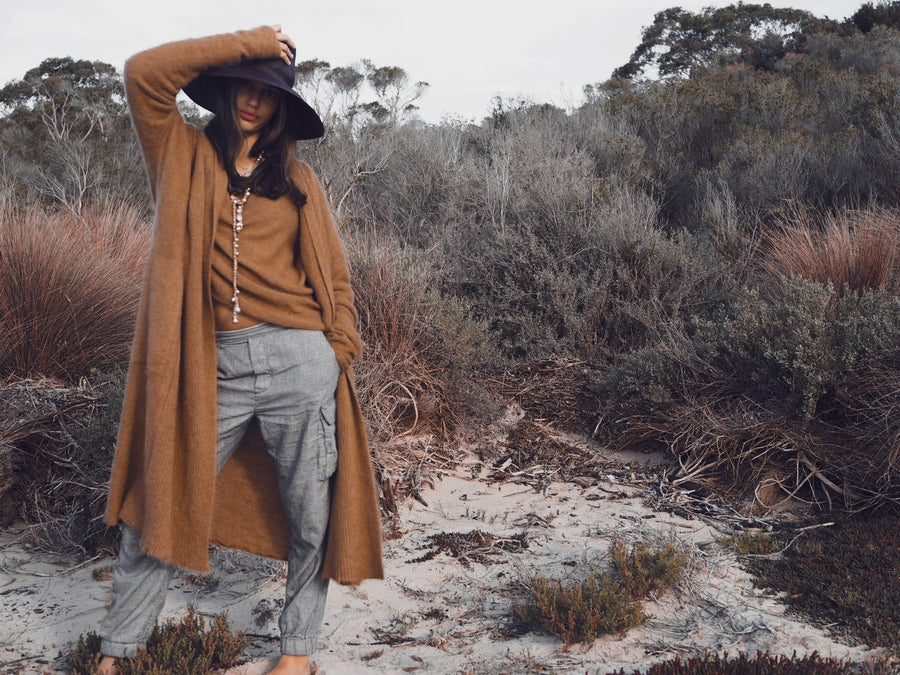 Luxe Light Weight V-Neck Sweater (Alpaca) - Camel