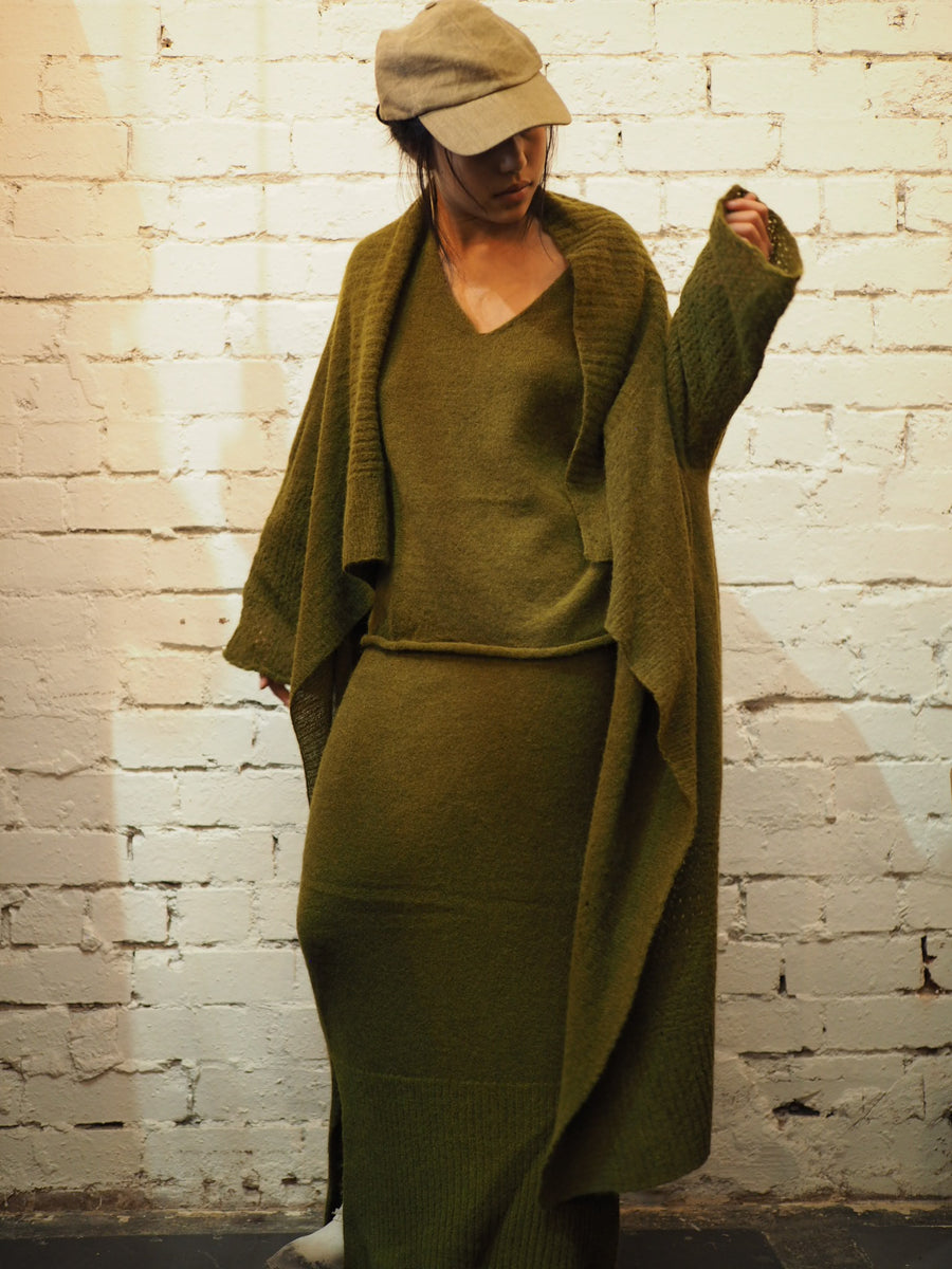 Light weight pencil skirt (Baby alpaca) - Moss green