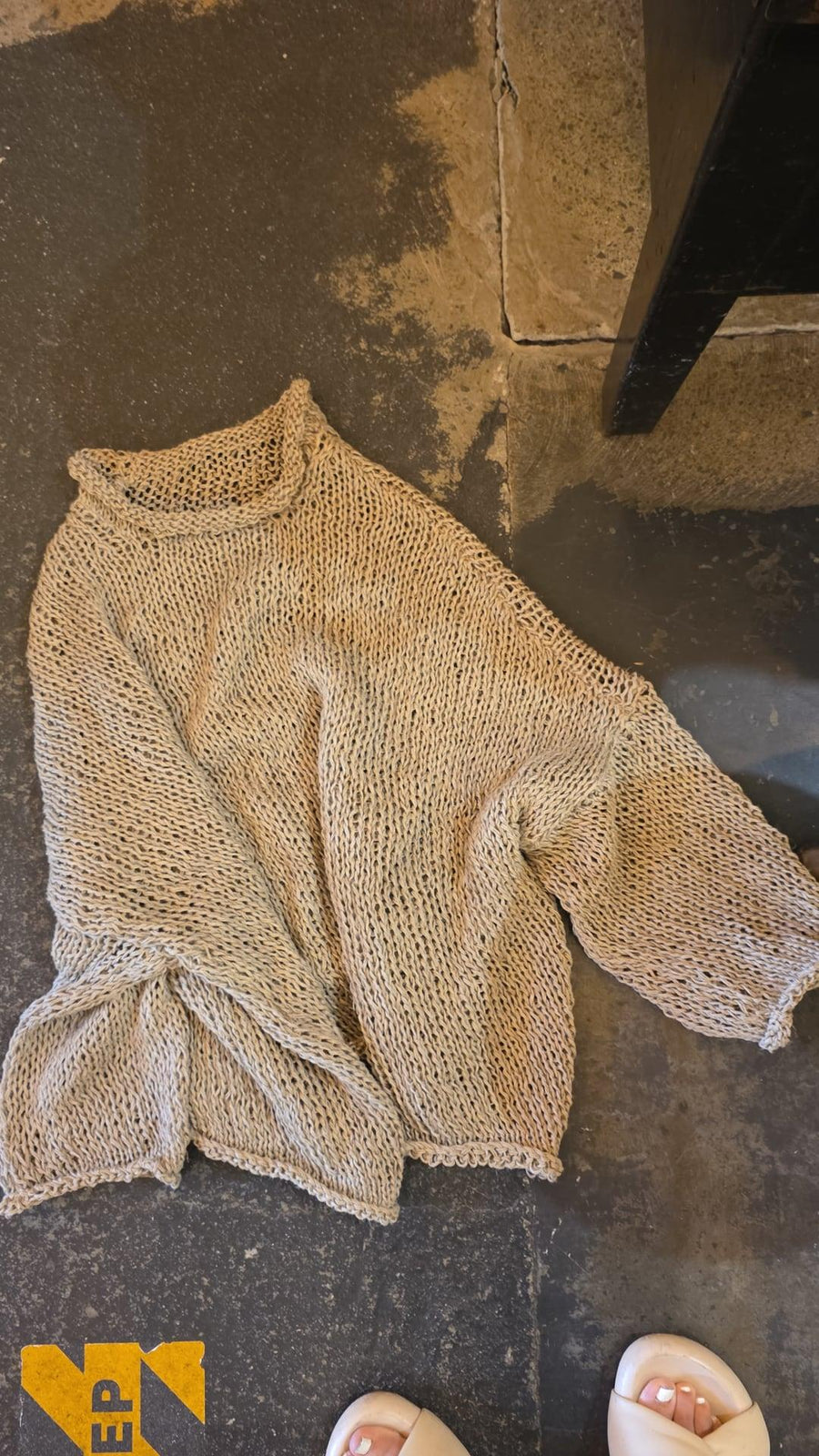 Hand knit Top with crew neckline (Linen)