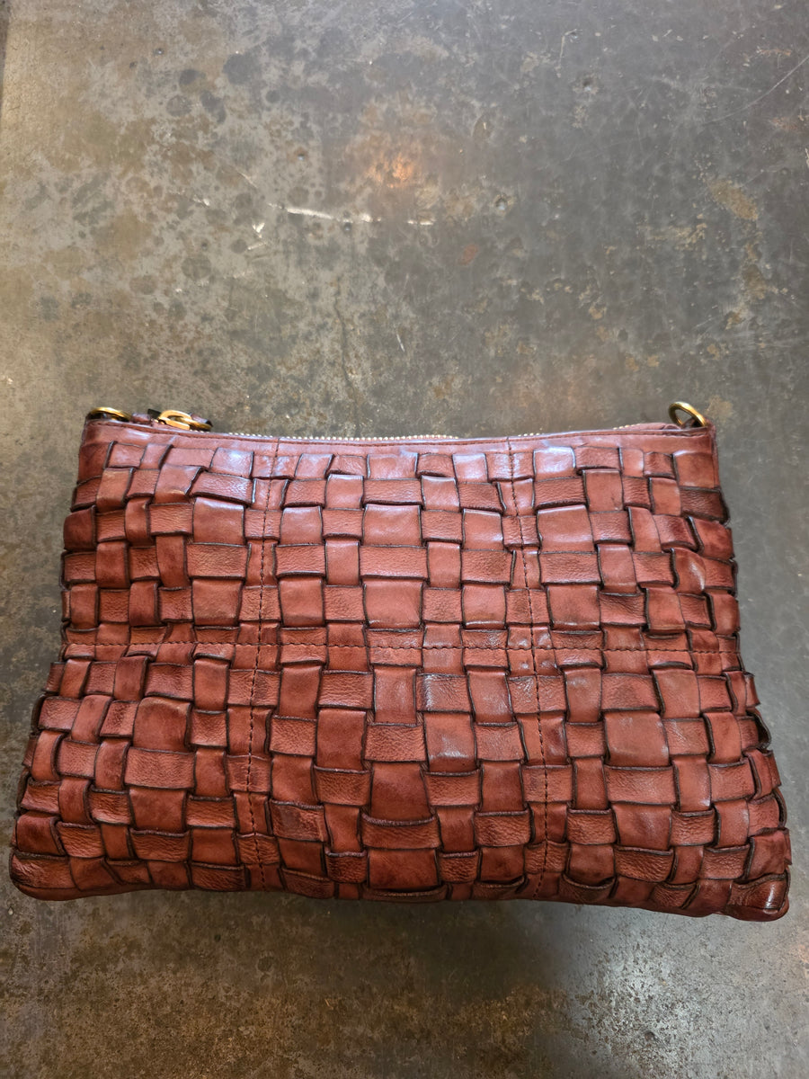 Edera Carla Shoulder Bag in garment-dyed woven cowhide leather