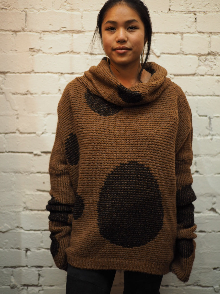 Over Size Spot Sweater (Alpaca) - Camel / Pink