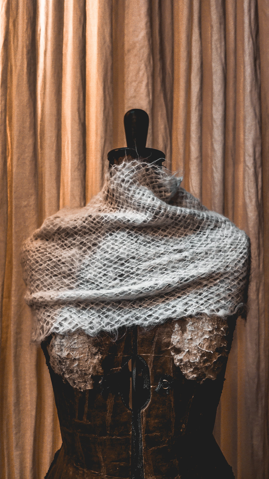 Hand loom snood collar (Alpaca) - Snow white