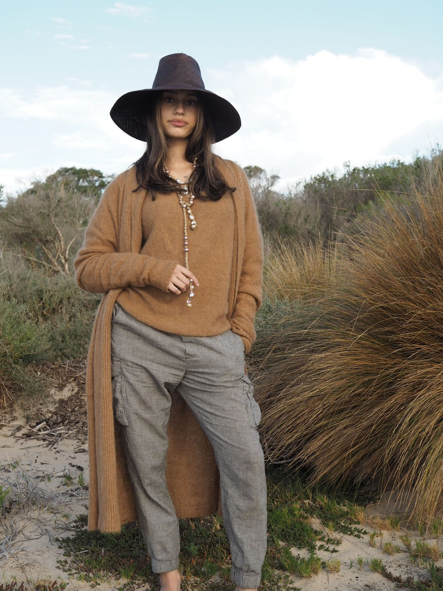 Luxe Light Weight V-Neck Sweater (Alpaca) - Camel