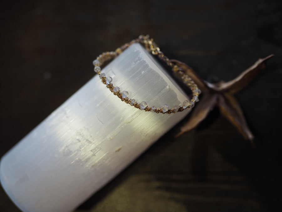 Precious Drop Hand Loom Bracelet (Sterling Silver Gold Plated) Sapphire - white labradorite