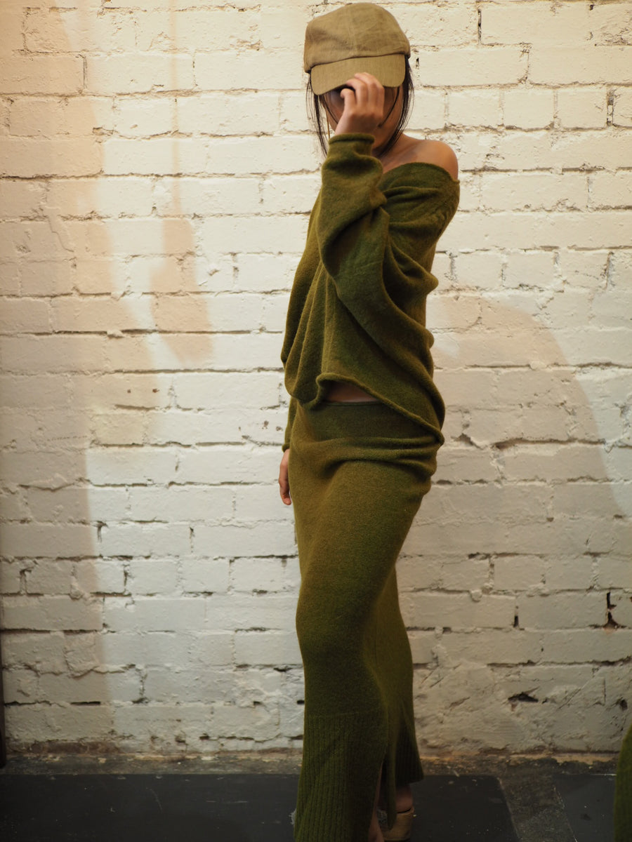 Light weight pencil skirt (Baby alpaca) - Moss green