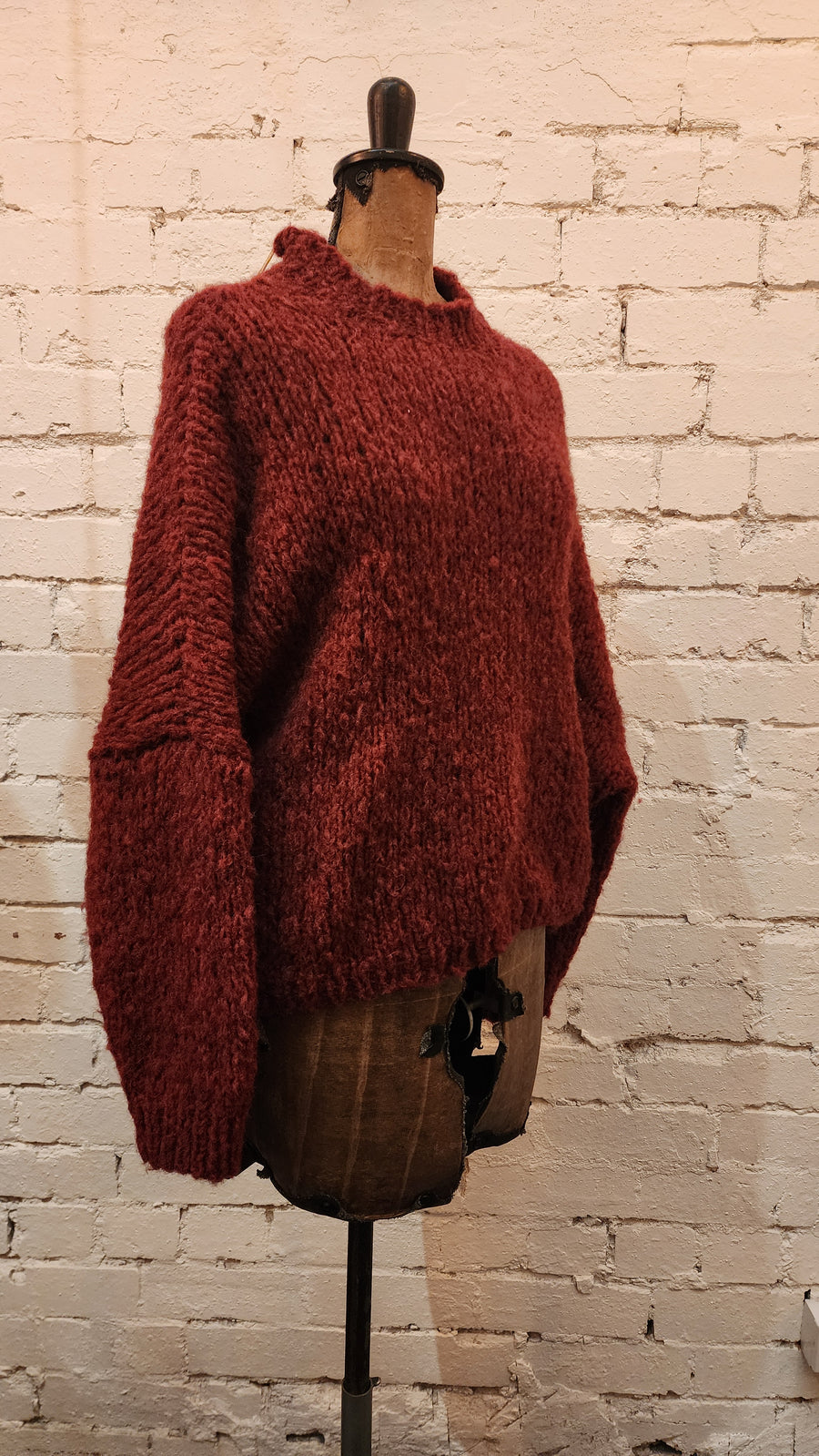 Hand-knit crew neck sweater alpaca - Brick