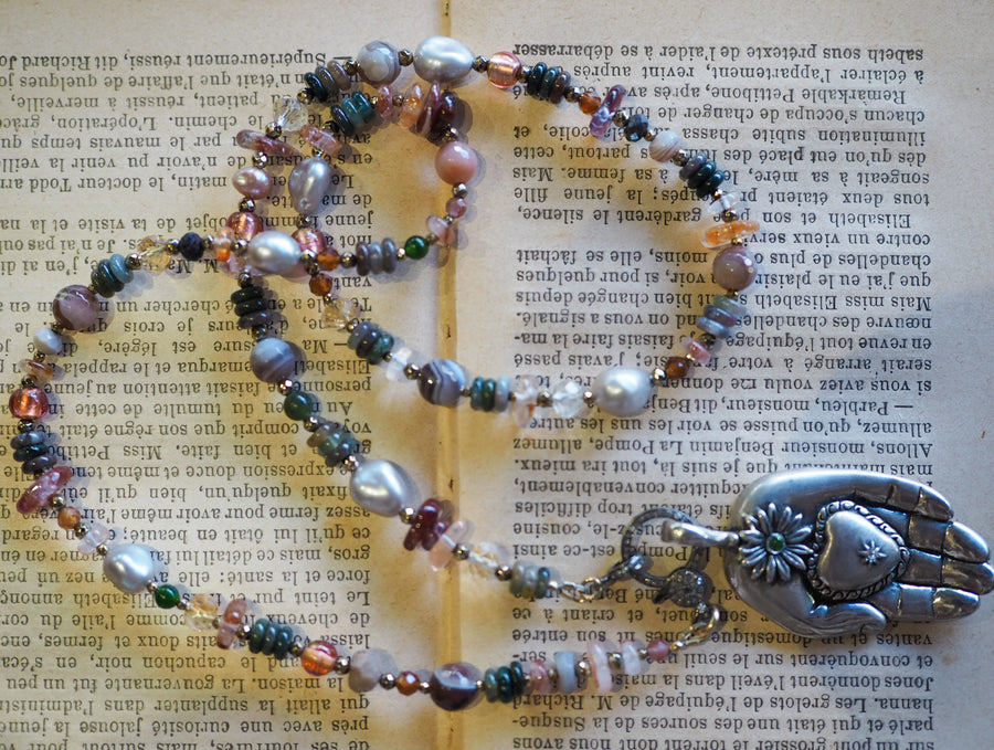 Izou necklace